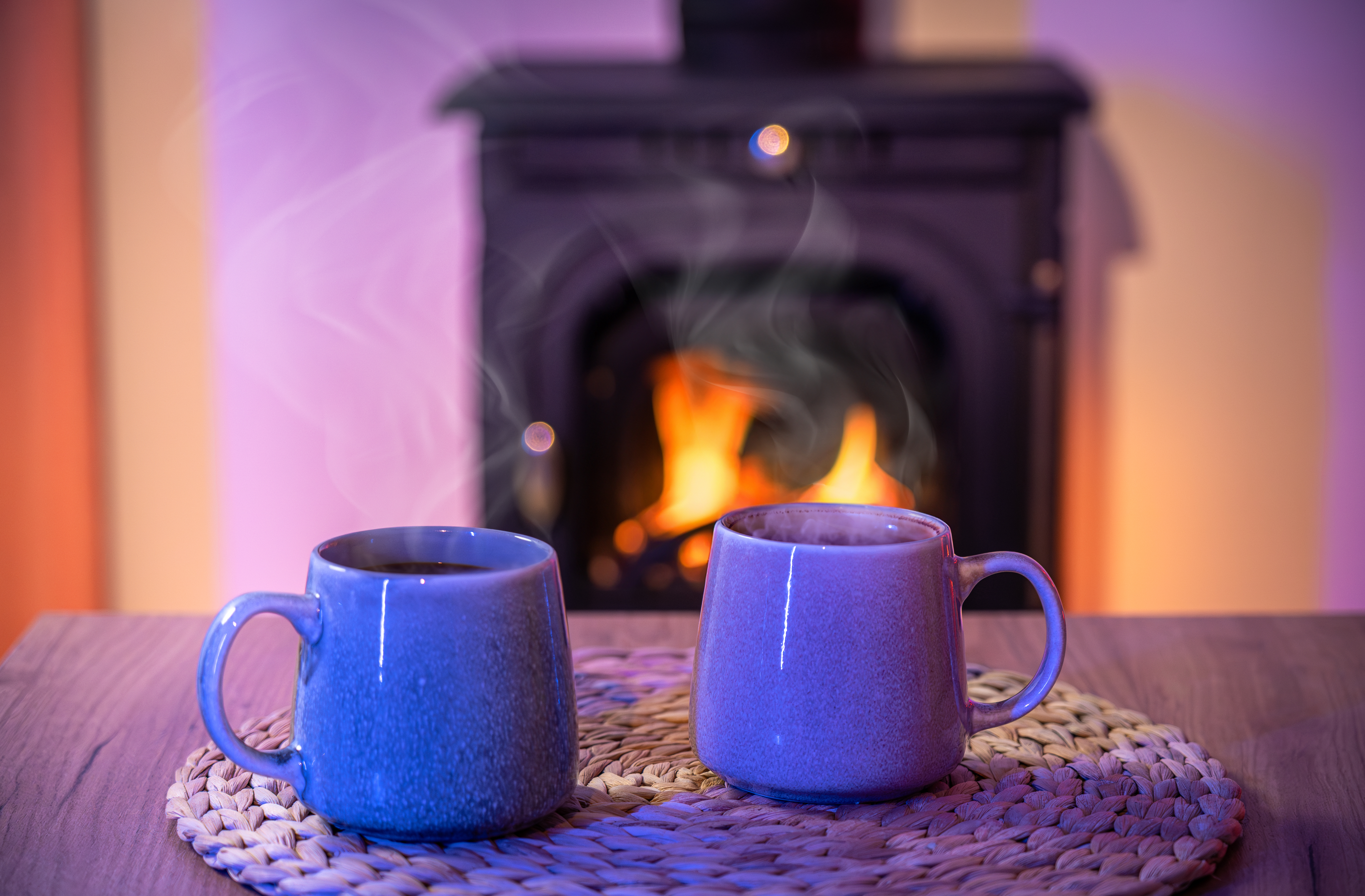 Maison avec cheminée chaude, symbole de chauffage efficace