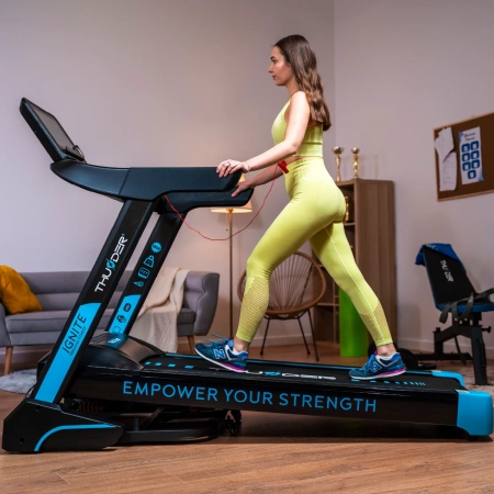 Tapis de course électrique THUNDER IGNITE-S-TFT-BLACK (précommande 26.08)