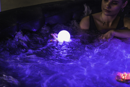 Lampe LED flottante THUNDER